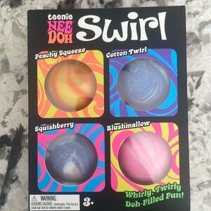 Teenie Needoh swirl